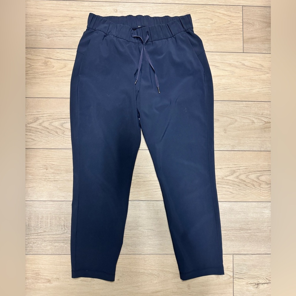 Lululemon On the Fly Pant *Woven 28”, True Navy, 8